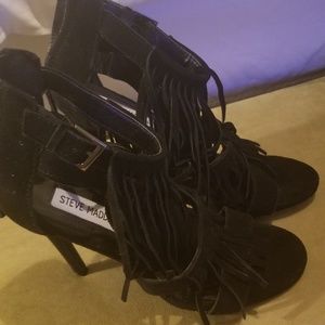 Steve madden fringe heeled sandal